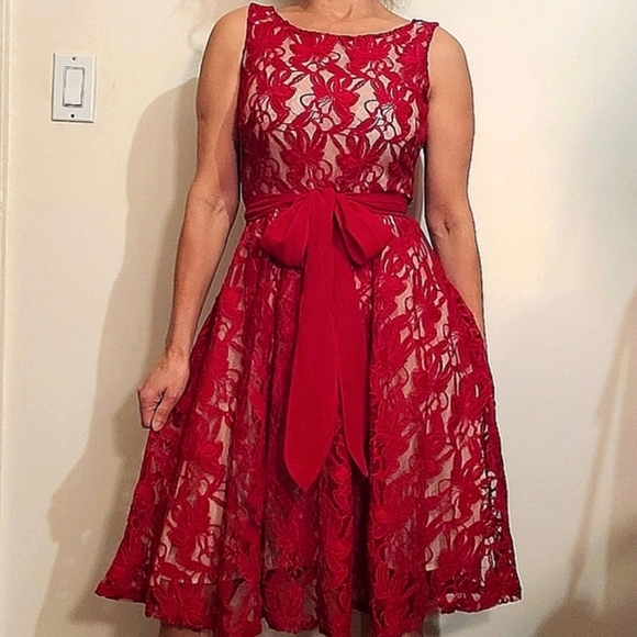 Danny and Nicole red lace dress - Picture 6 of 9